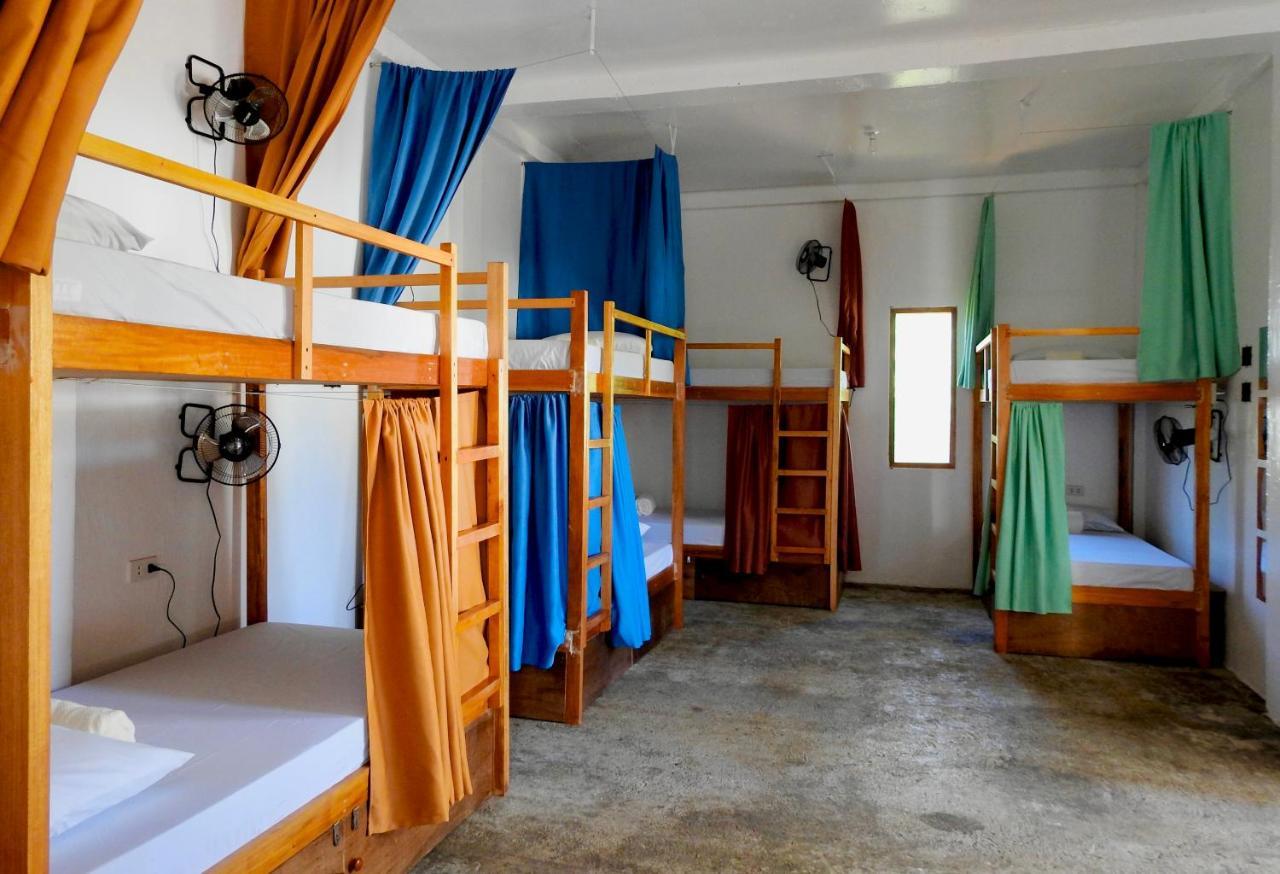 Three Little Birds Surf Hostel General Luna  Exterior photo